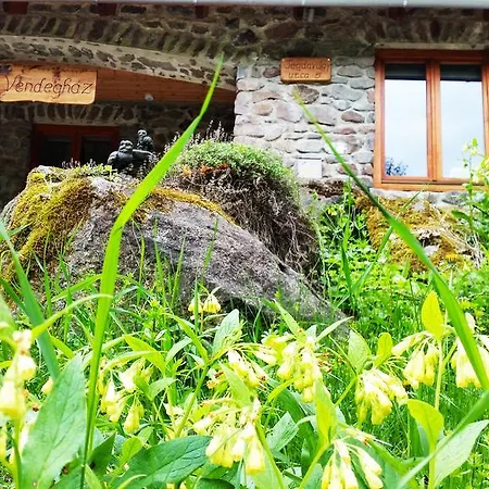 Porcelan Vendeghaz Διαμέρισμα