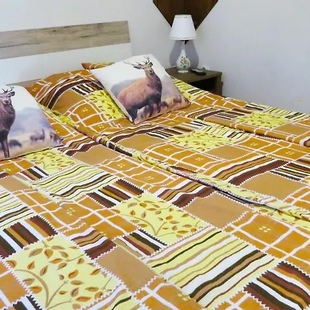 Porcelan Vendeghaz Διαμέρισμα Hollohaza