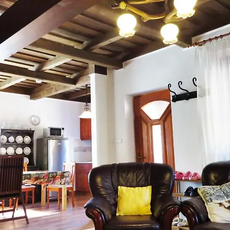 Διαμέρισμα Porcelan Vendeghaz Hollohaza