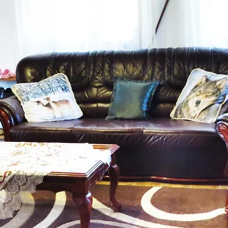 Porcelan Vendeghaz Apartment Hollohaza