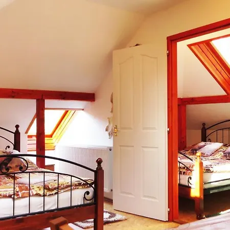 Porcelan Vendeghaz Διαμέρισμα *